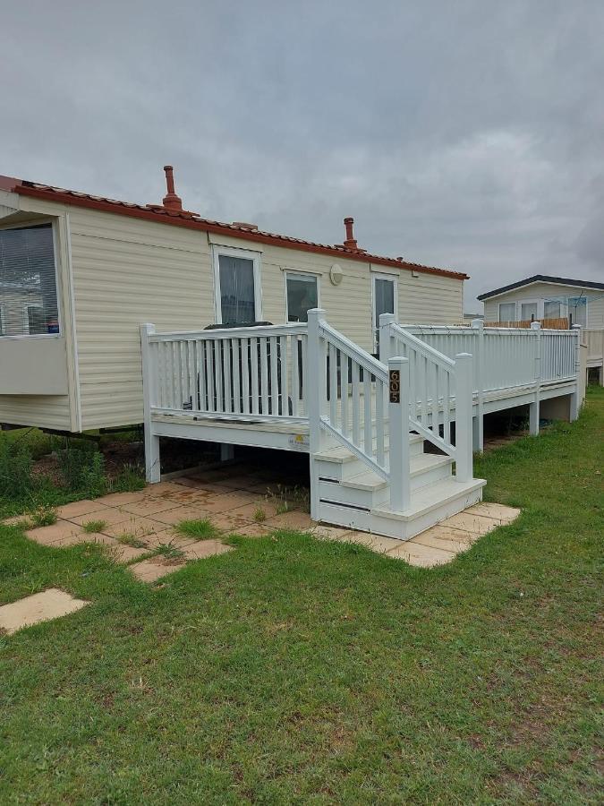 Holiday Caravan Clacton-on-Sea Exterior photo