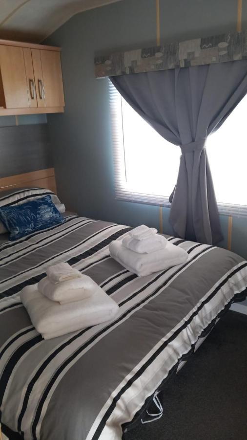 Holiday Caravan Clacton-on-Sea Exterior photo