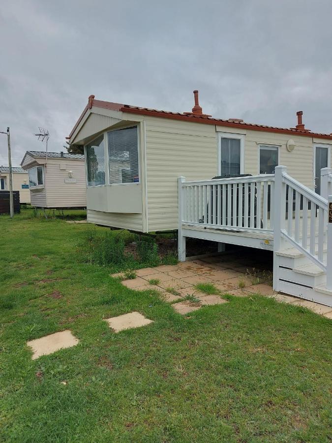 Holiday Caravan Clacton-on-Sea Exterior photo