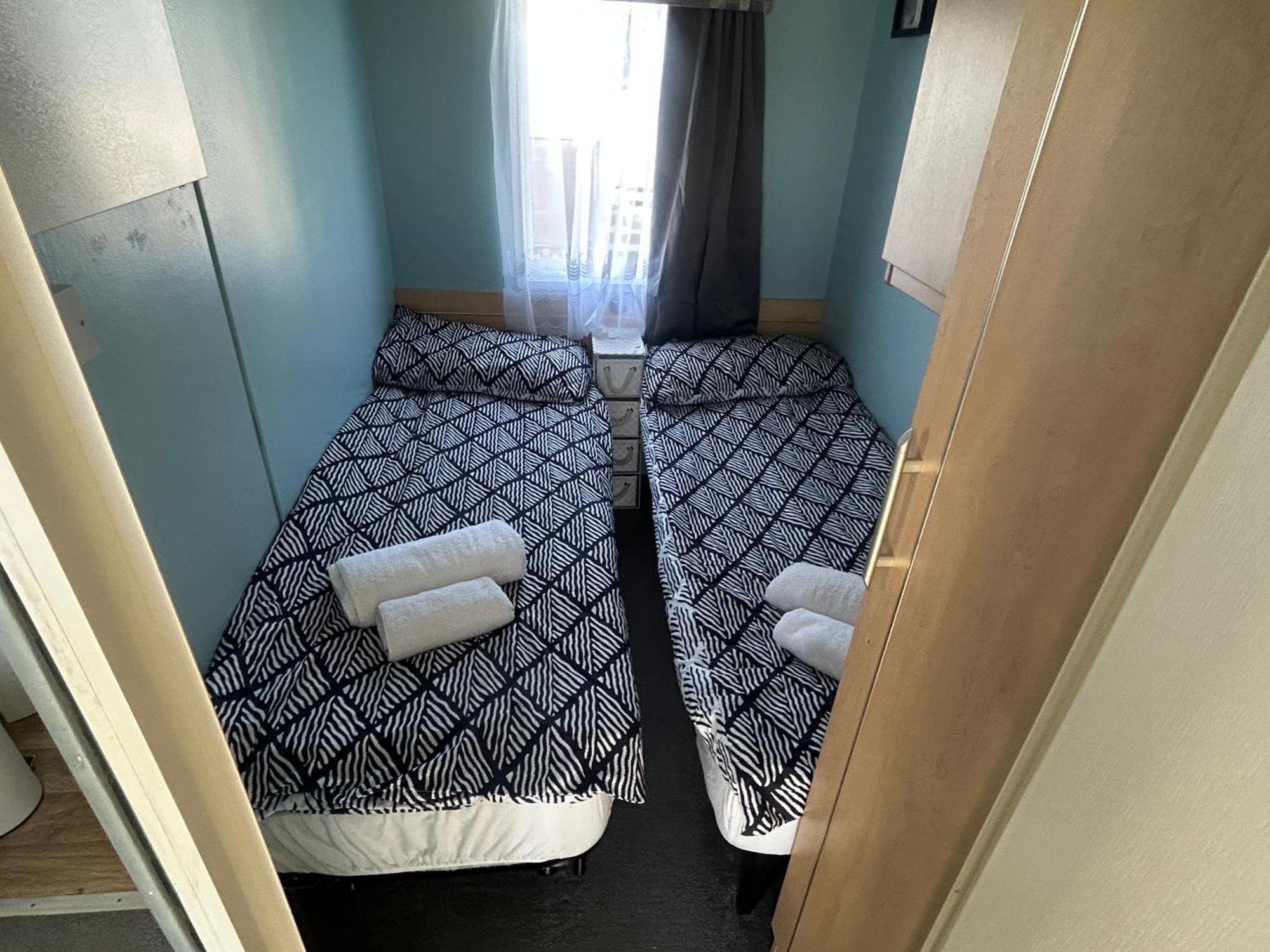 Holiday Caravan Clacton-on-Sea Exterior photo